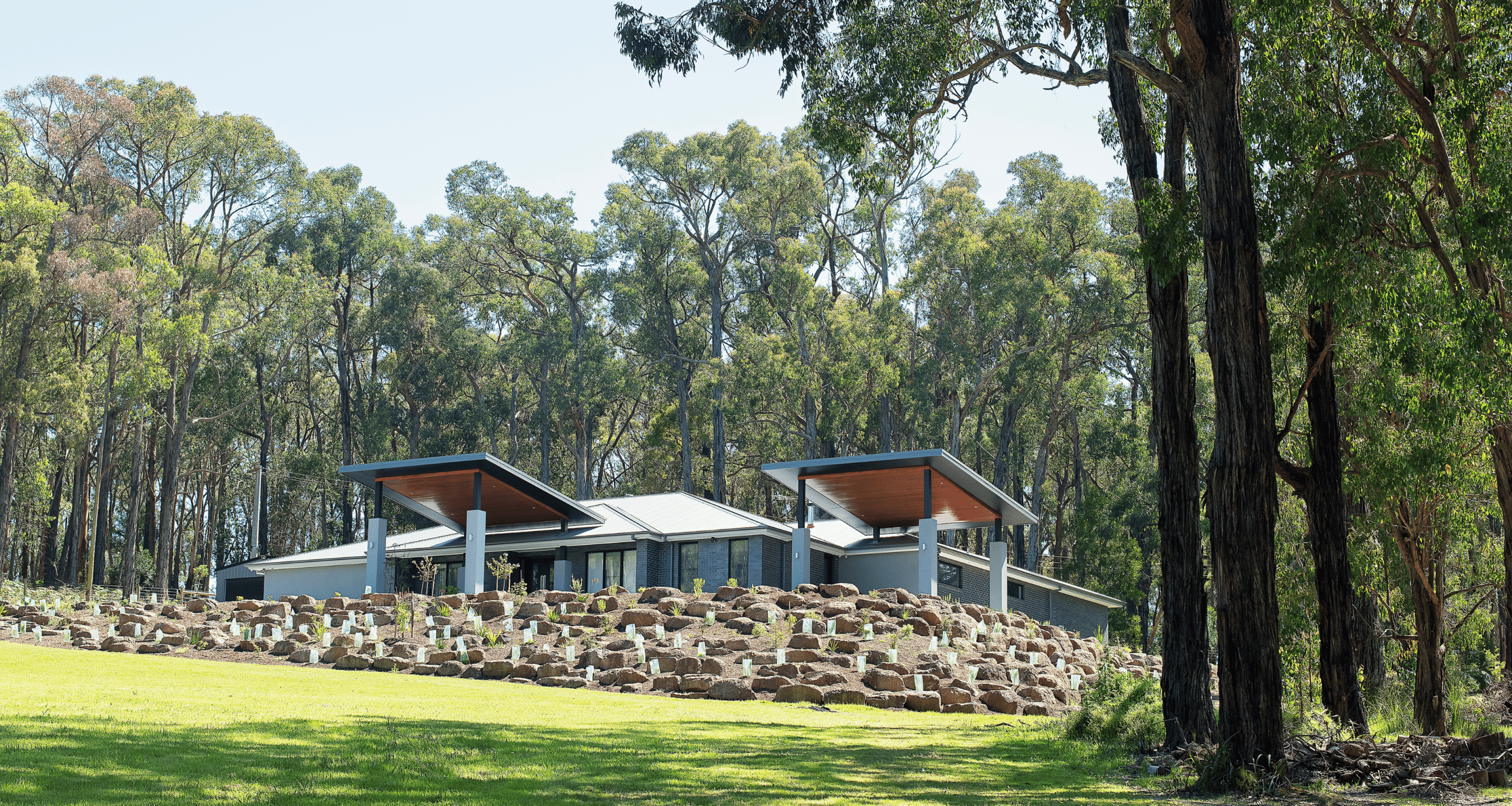 What's the difference between an off-grid, eco-friendly, and a passive home